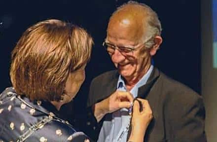 Martien geridderd bew